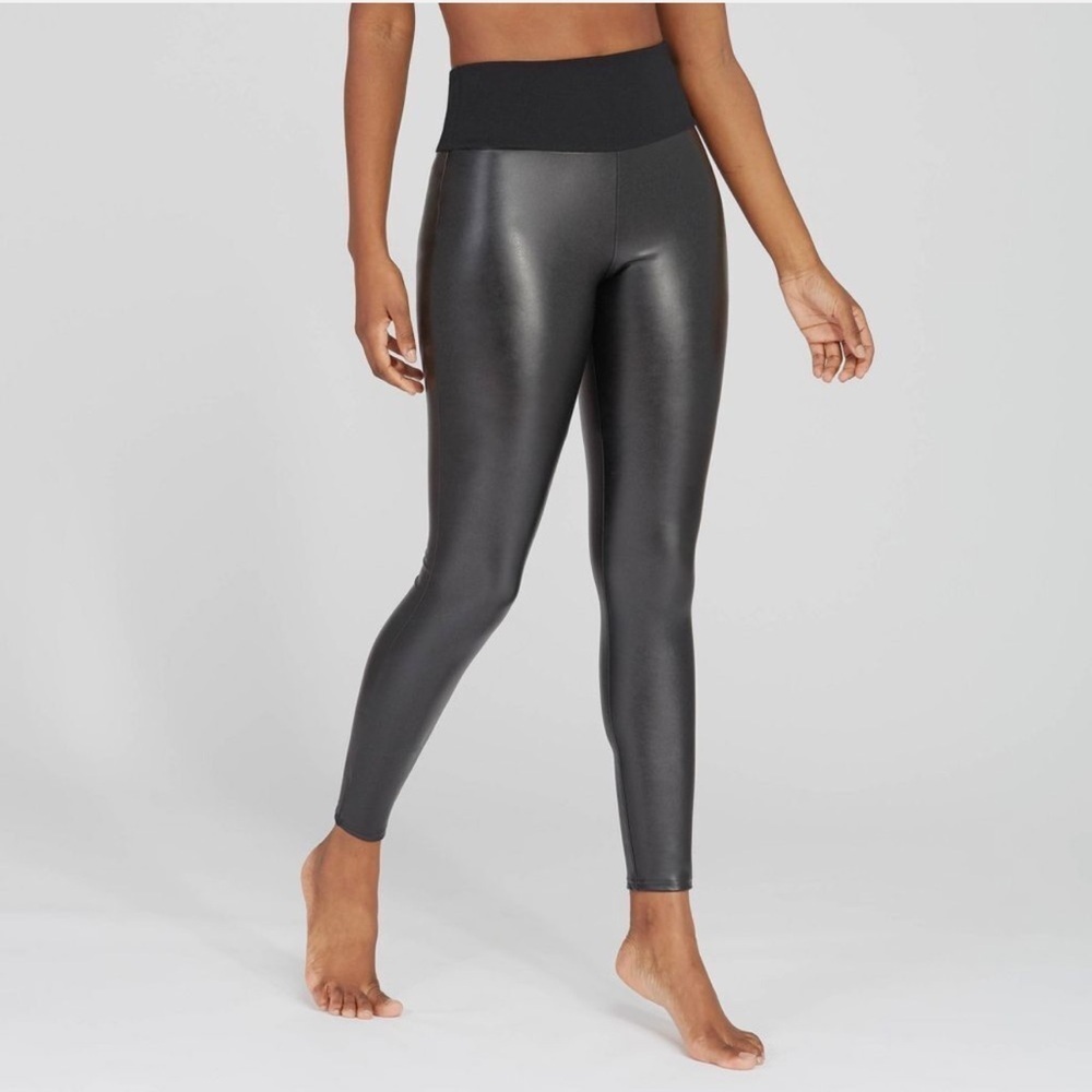 NWT Assets Spanx Leggings All Over Faux Leather 20258r Very Black Size Small
